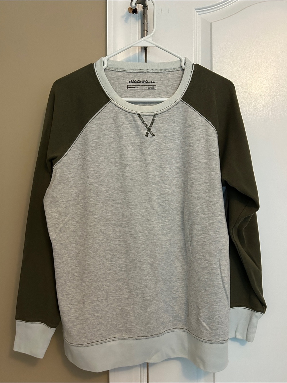 Eddie Bauer Raglan Crew Sweatshirt - Light Gray & Olive